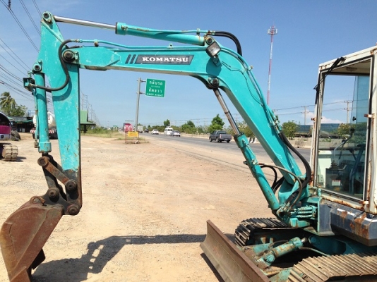 รถแบคโฮ KOMATSU