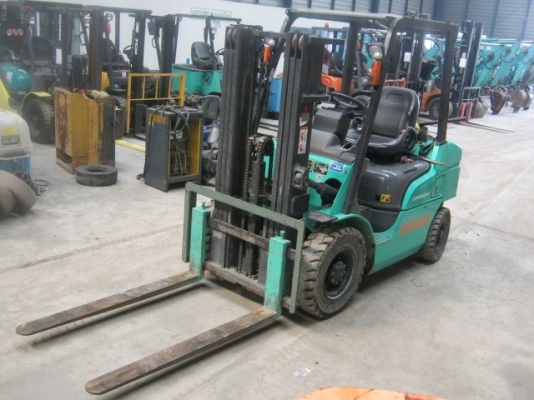 ขายรถฟอร์คลิฟท์เครื่องยนต์ดีเซลล์: Mitsubishi FD25T3  ซีเรียล: F18C-55604 ปี2549 1306ชม.