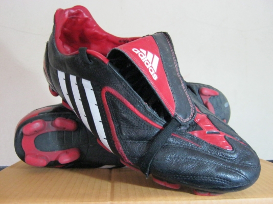 +++++แท้100\% รองเท้าฟุตบอล adidas predator มือสอง สภาพยังดี +++++