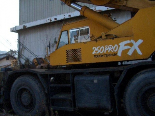 เครนเก่านอก TADANO  TR250M-5  ญี่ปุ่นแท้ ราคาถูก คุณภาพดี สนใจโทรหาเจี๊ยบเลยค่ะ 087-3310254 จร้า