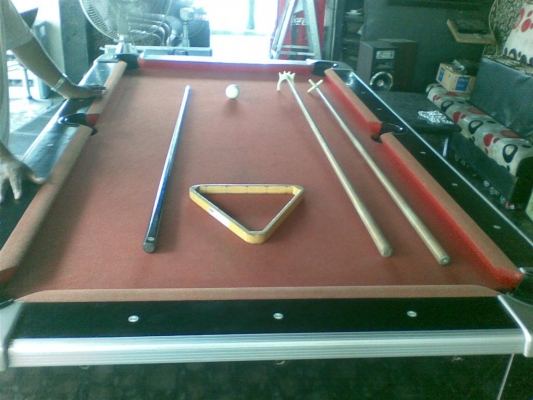 ขายถูก..โต๊ะพลูหยอดเหรียญมือสองสภาพ 80\% พร้อมโป๊ะไฟส่อง