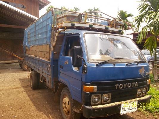 ขายโตโยต้า 6ล้อกลาง  เครื่องฮีโน่ 4สูบ  WO4D  117แรง