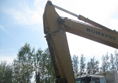 ขาย Komutsu PC200-5 ไฟฟ้าครบมีแอร์ ใช้งานได้เลย โทร 088-4501277  ตลอด 24 ชม.