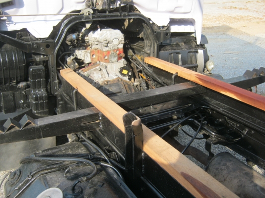 ขาย6ล้อฮีโน่ FB4J  140 แรงม้า รถห้างแท้ปี 44 ราคาต่อรองได้