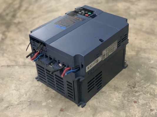 ขายอินเวอร์เตอร์ปรับรอบมอเตอร์ Inverter FUJI 15HP. 380V สภาพสวยใหม่มาก ใช้งานไม่นาน พร้อมใช้งาน ราคา 10,000 บาท