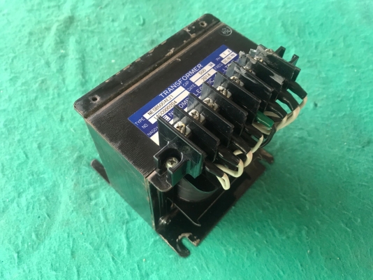 หม้อแปลง ขนาด 500va ไฟเข้า 180,200,220V ไฟออก 100,110V หม้อแปลง ขนาด 500va ไฟเข้า 180,200,220V ไฟออก 100,110V
