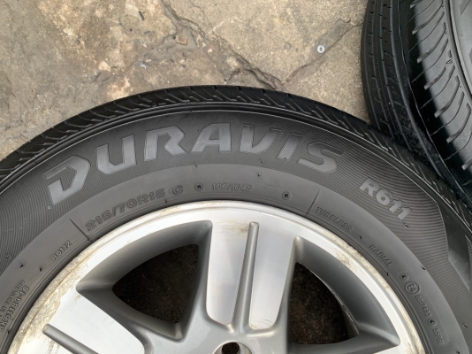 ล้อแม็ก Toyota Vigo ขอบ 15 เทาหน้าเงา พร้อมยาง 215-70-15 Bridgestone ปลายปี 15 ล้อแม็ก Toyota Vigo ขอบ 15 เทาหน้าเงา พร้อมยาง 215-70-15 Bridgestone ปลายปี 15