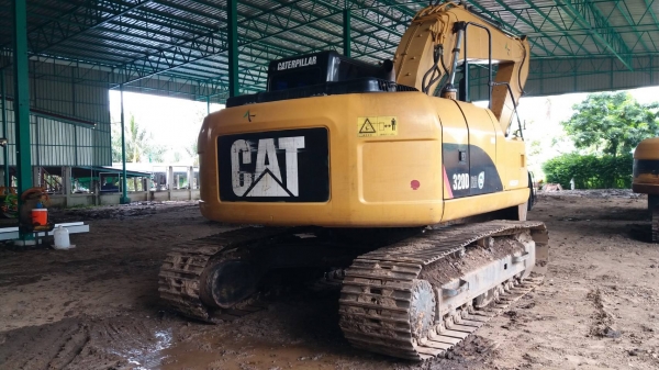 CAT 320 D เล่มทะเบียน สภาพเก่านอก ไฟฟ้าครบ เครื่องดี ปั้มแรง เอวแน่น ช่วงล่างสวย แอร์เย็น รถสวยพร้อม