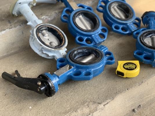 ( เหลือ 3ตัวครับ )ขายวาล์วผีเสื้อสแตนเลส Kitz และ Tecofi ขนาด 3นิ้ว ทนแรงดันสูง 16Bar made in Japan และ France หมุนนิ่ม พร้อมใช้งาน รองรับได้ทุกขนาดหน้าแปลนครับ มีรวม 5ตัวครับ ราคาตัวละ 950 บาท ( เหลือ 3ตัวครับ )ขายวาล์วผีเสื้อสแตนเลส Kitz และ Tecofi ขนาด 3นิ้ว ทนแรงดันสูง 16Bar made in Japan และ France หมุนนิ่ม พร้อมใช้งาน รองรับได้ทุกขนาดหน้าแปลนครับ มีรวม 5ตัวครับ ราคาตัวละ 950 บาท