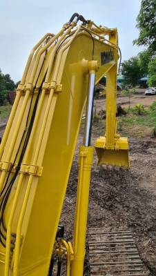 KOMATSU PC 200-8MO