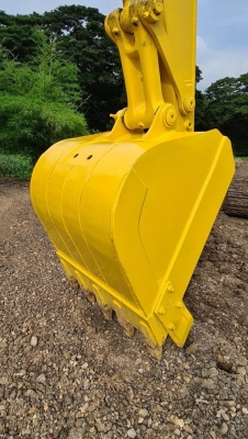 ขาย 2,350,000 บาท Komatsu PC200-8MO