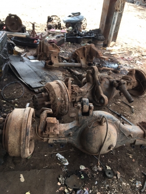 เพลาร๊อกกี้ ISUZU 2เพลา พร้อมโบ้กี้ แยกหรือ ยกใด้ครับผม 50000บาท