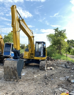 Komatsu PC 128US