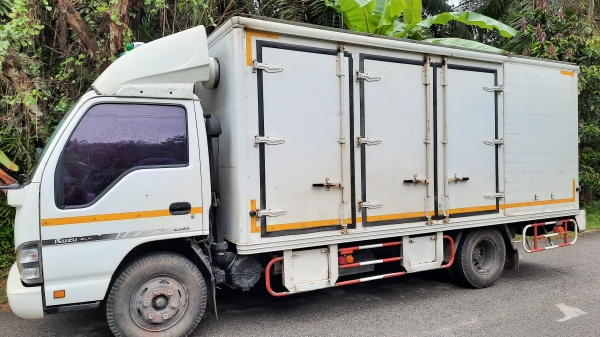 isuzu NPR71 4HG  130 Turbo ตู้แห้ง
