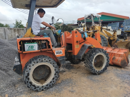 ขายรถตกเล็ก KOMATSU WA40-2 เอวอ่อน