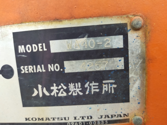ขายรถตกเล็ก KOMATSU WA40-2 เอวอ่อน