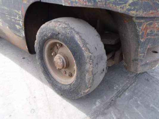 SALE !!งานเท ลดกระหน่ำ FORKLIFT MITSUBISHI FD25 รถยก ขนาด 2.5 ตัน / เสาสูง 3 เมตร /เกียร์ธรรมดา/มีเอกสารแจ้งจำหน่าย