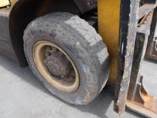 SALE !!งานเท ลดกระหน่ำ FORKLIFT MITSUBISHI FD25 รถยก ขนาด 2.5 ตัน / เสาสูง 3 เมตร /เกียร์ธรรมดา/มีเอกสารแจ้งจำหน่าย