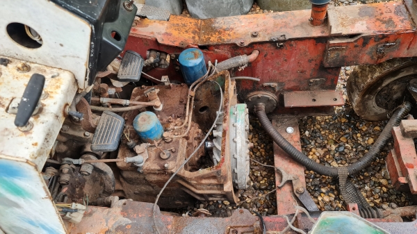 ขายตามสภาพ รถฟอร์คลิฟต์ NISSAN 1.5 ตัน ไม่มีเครื่อง ยางตัน ราคาต่อรองได้ครับ