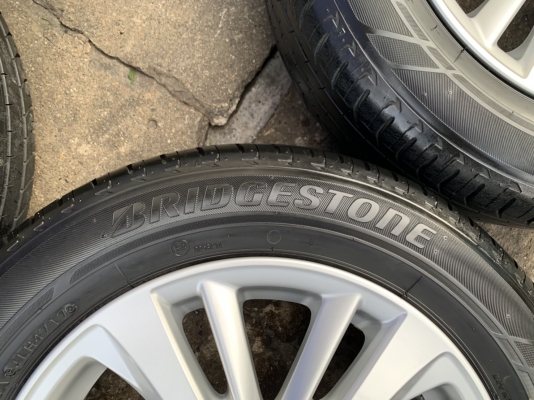 ล้อแม็ก Toyota Yaris Ativ ขอบ 15 พร้อมยาง 185-60-15 Bridgestone ปลายปี 17 ล้อแม็ก Toyota Yaris Ativ ขอบ 15 พร้อมยาง 185-60-15 Bridgestone ปลายปี 17
