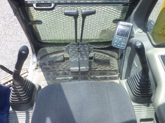 ขายรถขุดนำเข้าญี่ปุ่น komatsu pc 120-6eo สนใจติดต่อ 0923309229 อี๊ด