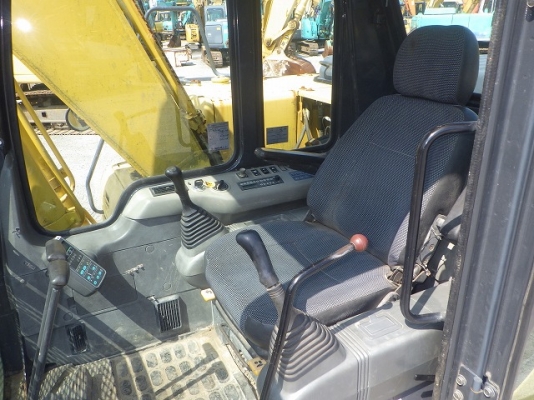 ขายรถขุดนำเข้าญี่ปุ่น komatsu pc 120-6eo สนใจติดต่อ 0923309229 อี๊ด