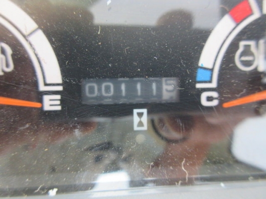 ขายรถขุดนำเข้าญี่ปุ่น kobelco sk60 สนใจติดต่อ 0923309229 อี๊ด