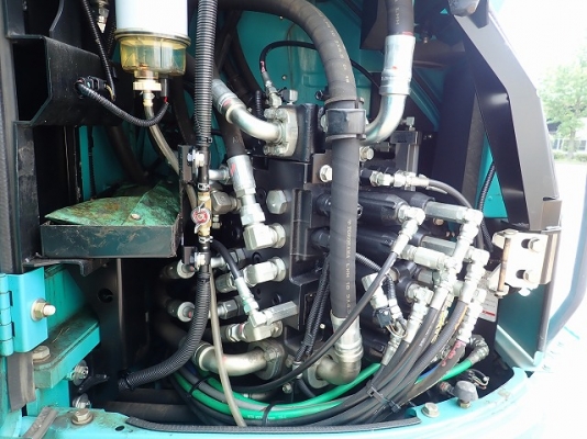 ขายรถขุดนำเข้าญี่ปุ่น kobelco sk125 yv06 รุ่น8 สนใจติดต่อ 0923309229 อี๊ด