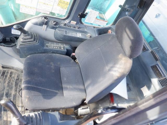 ขายรถขุดนำเข้าญี่ปุ่น kobelco sk135 yv06 รุ่น8 สนใจติดต่อ 0923309229 อี๊ด