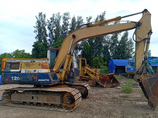 ขาย 275,000 รถแบคโฮ KOMATSU PC120-3 รถสวย สภาพดี แทร็กใหญ่ เร็วแรงไม่มีโหลด พร้อมใช้งาน ขาย 275,000 รถแบคโฮ KOMATSU PC120-3 รถสวย สภาพดี แทร็กใหญ่ เร็วแรงไม่มีโหลด พร้อมใช้งาน