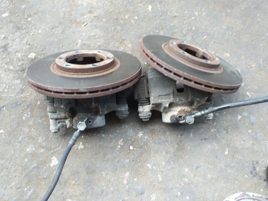 จานเบรค ปั้มเบรคหน้า isuzu vega ใส่ tfr cameo vega  2500บาท