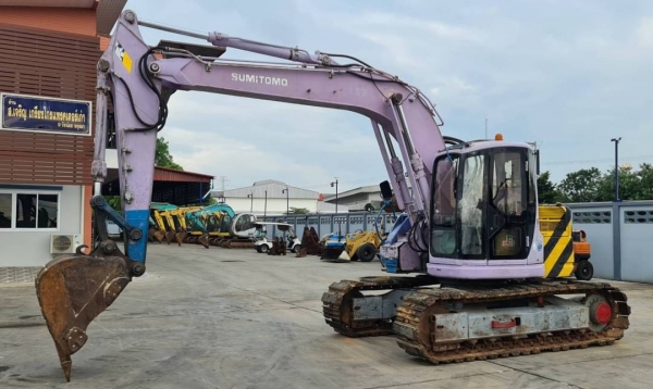 ขายด่วนราคาพิเศษ595,000บาทรถแบคโฮซูมิโตโม่SH135เทียบเท่าPC120อาไหล่ใช้กับSH120รถนอกเพิ่งนำเข้ามาใหม่ยังไม่เคยใช้งานในเมืองไทยเลย