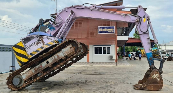 ขายด่วนราคาพิเศษ595,000บาทรถแบคโฮซูมิโตโม่SH135เทียบเท่าPC120อาไหล่ใช้กับSH120รถนอกเพิ่งนำเข้ามาใหม่ยังไม่เคยใช้งานในเมืองไทยเลย