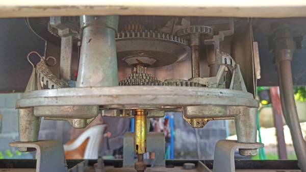 ขายด่วน ตู้จ่ายน้ำมันมือสอง 1 ตู้ พร้อมสายจ่ายน้ำมันยาว4เมตร มือจ่าย1มือราคา18000บาท  ติดต่อ0966826490