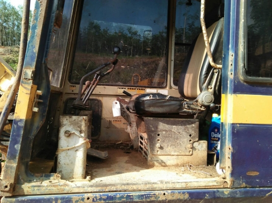 KOMATSU PC60-5 มีหัวคีปกับบุ้งกี๋ พร้อมใช้งาน