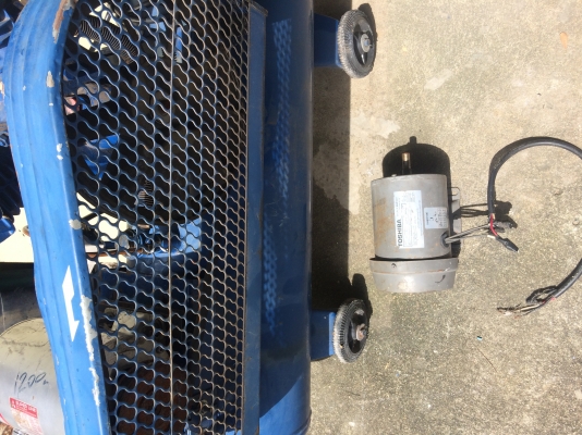 ขาย ปั๊มลม PUMA รุ่น PP2 65 ลิตร พร้อมแถม มอเตอร์อีก 1 ตัว ขาย ปั๊มลม PUMA รุ่น PP2 65 ลิตร พร้อมแถม มอเตอร์อีก 1 ตัว