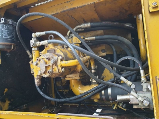 KOMATSU PC 210-6