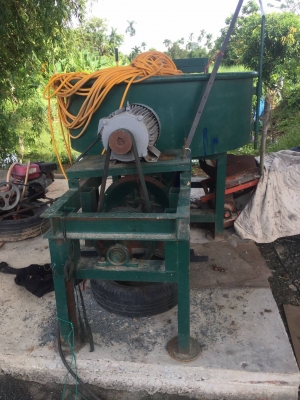 ขาย เครื่องอัดอิฐบล็อกไฮโดรลิค ผลิตได้ครั้งละ 4 ก้อน กำลังการผลิต 4,000 ก้อนต่อวัน ขาย เครื่องอัดอิฐบล็อกไฮโดรลิค ผลิตได้ครั้งละ 4 ก้อน กำลังการผลิต 4,000 ก้อนต่อวัน