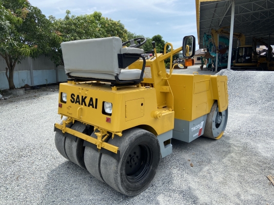 ขายรถบด3ตัน SAKAIรุ่นTW350 นำเข้าญี่ปุ่นไม่เคยใช้งานในไทย หน้าเหล็กหลังยาง ขับ2เพลาเอวอ่อน เครื่องอีซูซุ3สูบ สภาพดีพร้อมใช้งาน มีให้เลือกหลายคันหลายขนาด0818302909จิรโรจน์Line: Jiraroj2909