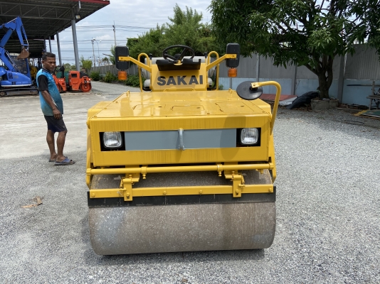 ขายรถบด3ตัน SAKAIรุ่นTW350 นำเข้าญี่ปุ่นไม่เคยใช้งานในไทย หน้าเหล็กหลังยาง ขับ2เพลาเอวอ่อน เครื่องอีซูซุ3สูบ สภาพดีพร้อมใช้งาน มีให้เลือกหลายคันหลายขนาด0818302909จิรโรจน์Line: Jiraroj2909