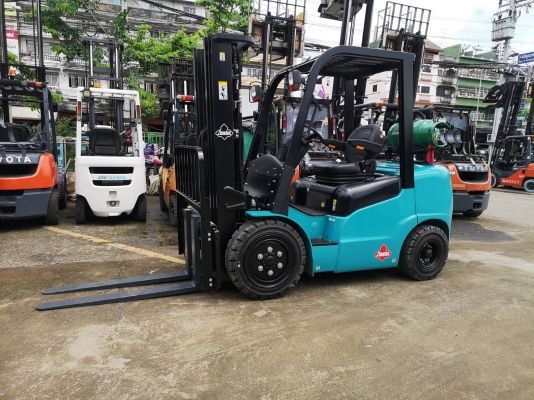 รถยกป้ายแดง AMISE.น้ำหนักยก 3 ตัน เสาสูง 4.75 เมตรเข้าตู้ แผงงาสไลด์ เครื่องเบนซินติดแก๊สเรียบร้อย เกียร์ออโต้