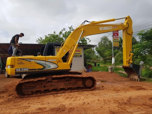 KOBELCO  SK  200 -3  เครื่องดีปั้มใหม่ (ติดมาคซิค) โซ่ใหม่เอวแน่น สภาพดีพร้อมลุยงาย  0828472388 ดูรถที่สกลนคร ราคา 650000 สัญญาซื้อขาย
