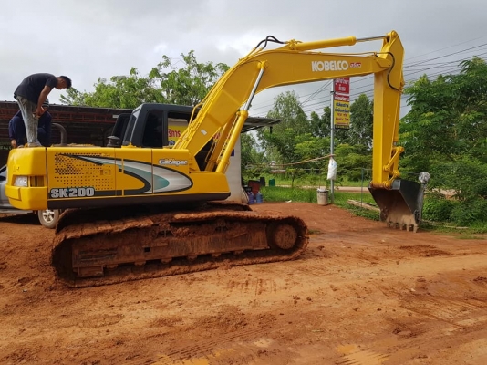 KOBELCO  SK  200 -3  เครื่องดีปั้มใหม่ (ติดมาคซิค) โซ่ใหม่เอวแน่น สภาพดีพร้อมลุยงาย  0828472388 ดูรถที่สกลนคร ราคา 650000 สัญญาซื้อขาย