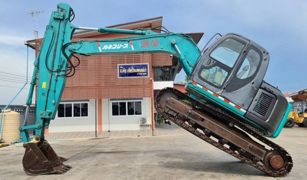 ขายด่วน785,000บาทรถแบคโฮKOBELCOSK135SR-6มาร์ซิคเทียบเท่าPC130ซีเรียล์สูงออโต้คันเร่งเต่ากะต่ายคลนโทลน้ำมันปั้มนี้วระบบไฟฟ้าครบเร็วแรงไม่โหลดเครื่อง 4สูบ อีซูซู4BG1เทอร์โบมีตัวสับคอลโทลรถนอกเพื่งนำเข้ามาใหม่จากญี่ปุ่นยังไม่ได้ใช้ในไทยเลย