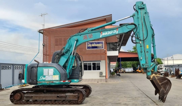 ขายด่วน785,000บาทรถแบคโฮKOBELCOSK135SR-6มาร์ซิคเทียบเท่าPC130ซีเรียล์สูงออโต้คันเร่งเต่ากะต่ายคลนโทลน้ำมันปั้มนี้วระบบไฟฟ้าครบเร็วแรงไม่โหลดเครื่อง 4สูบ อีซูซู4BG1เทอร์โบมีตัวสับคอลโทลรถนอกเพื่งนำเข้ามาใหม่จากญี่ปุ่นยังไม่ได้ใช้ในไทยเลย