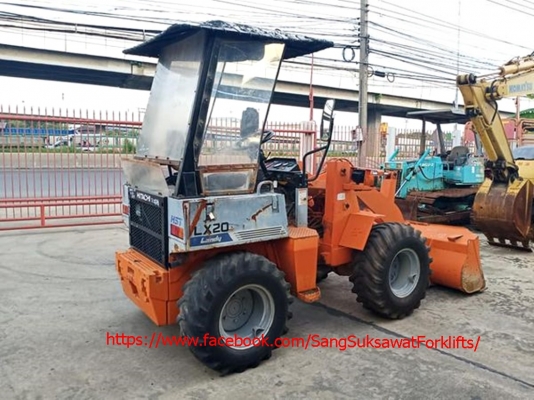 ขายรถตักดิน HITACHI LX20 MADE IN JAPAN