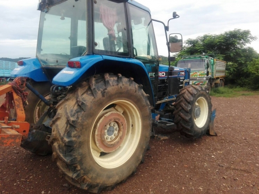 ขายรถไถ ford 7740 2 เพลาสภาพพร้อมใช้