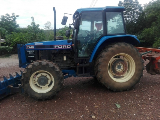 ขายรถไถ ford 7740 2 เพลาสภาพพร้อมใช้