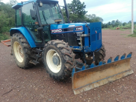 ขายรถไถ ford 7740 2 เพลาสภาพพร้อมใช้