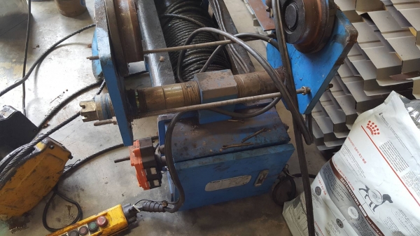 รอกเครน 6.3 ตันสภาพพร้อมใช้งานถอดออกเปลี่ยนตัวใหญ่ขึ้นครับ